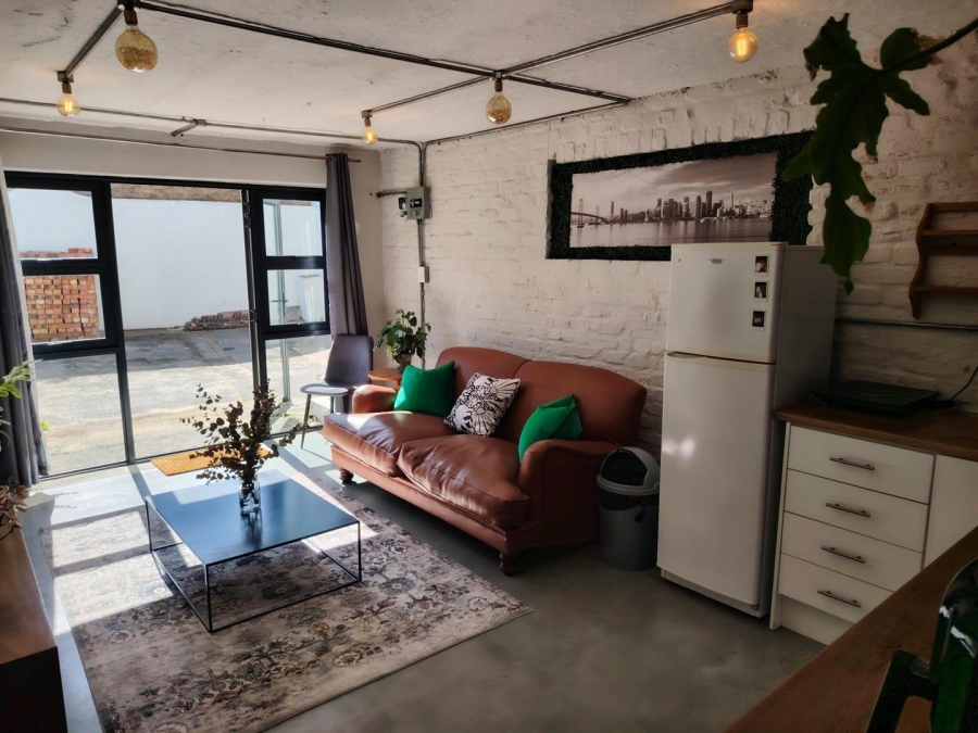 1 Bedroom Property for Sale in Loevenstein Western Cape